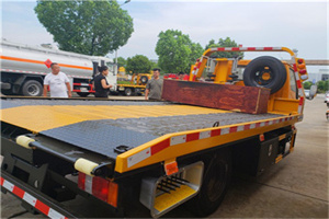 岳麓附近拖车电话号码服务